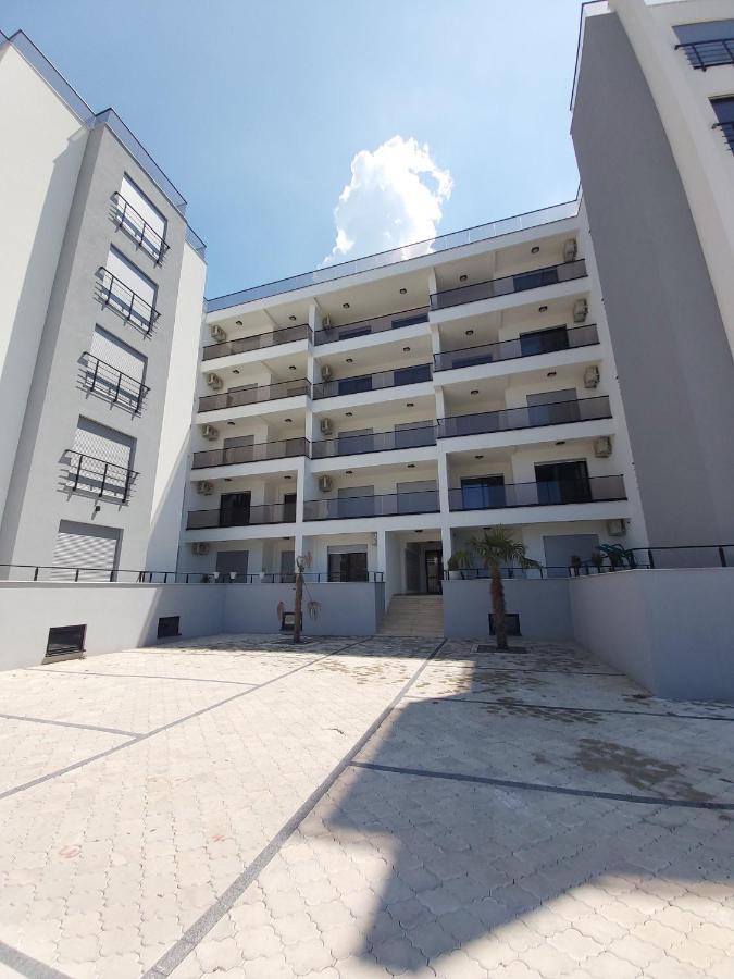 Apartmani Aida Dobra Voda Exterior foto